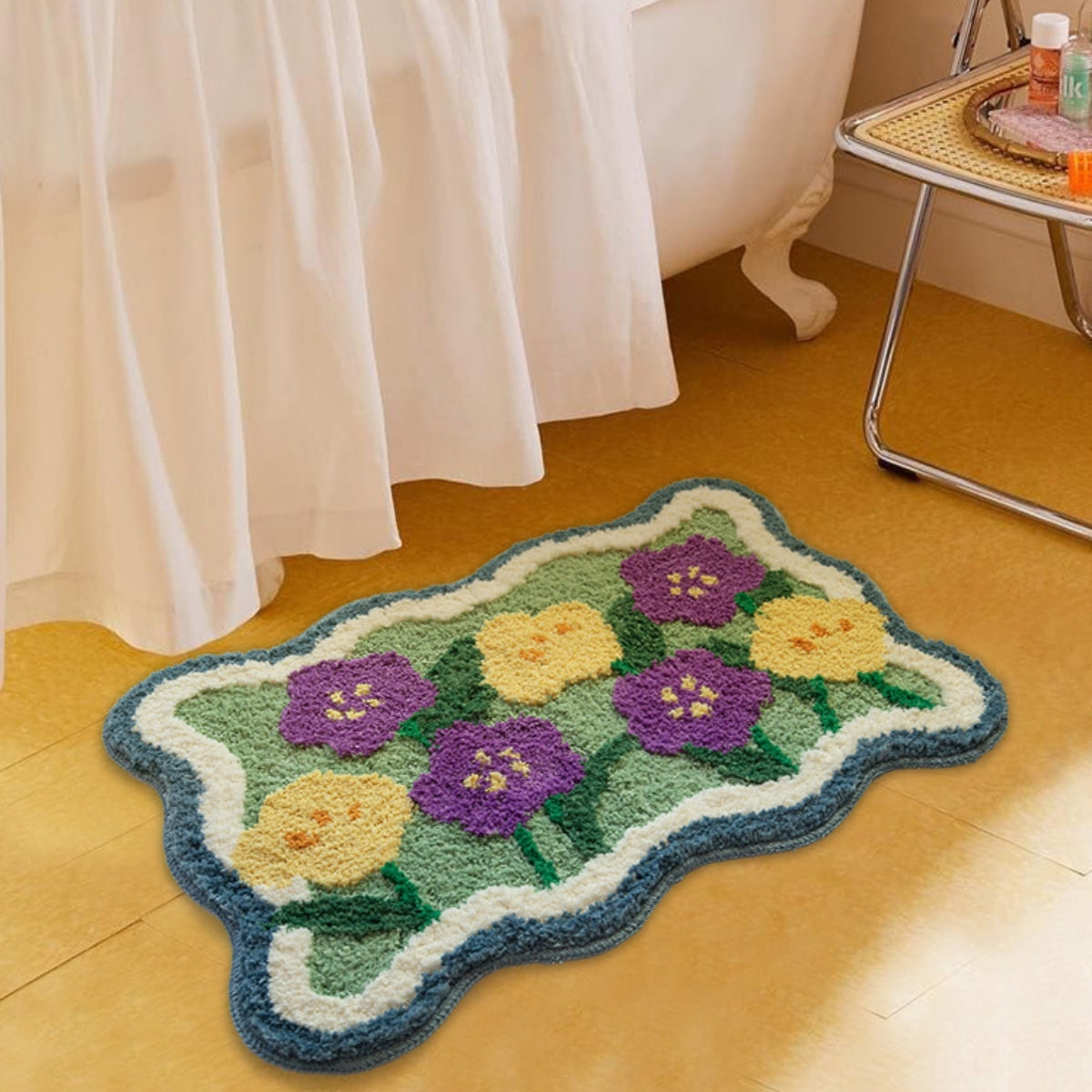 Cute cartoon florets bathroom  rug